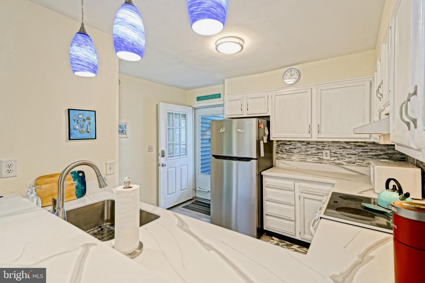 200 Henlopen Sta #301-b Property Photo 11