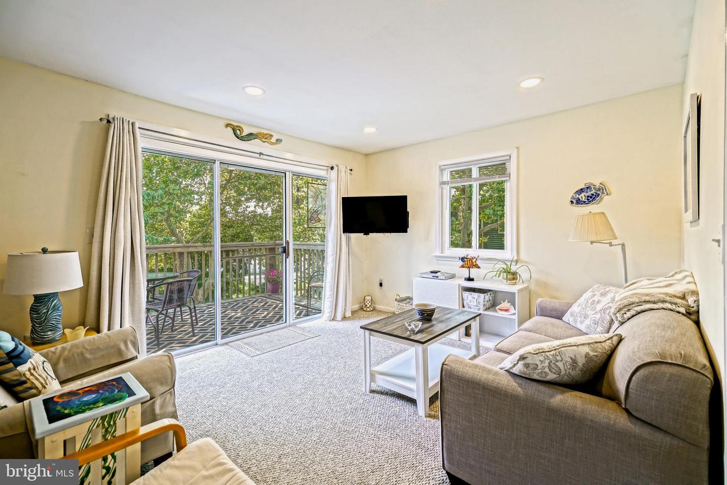 200 Henlopen Sta #301-b Property Photo 16