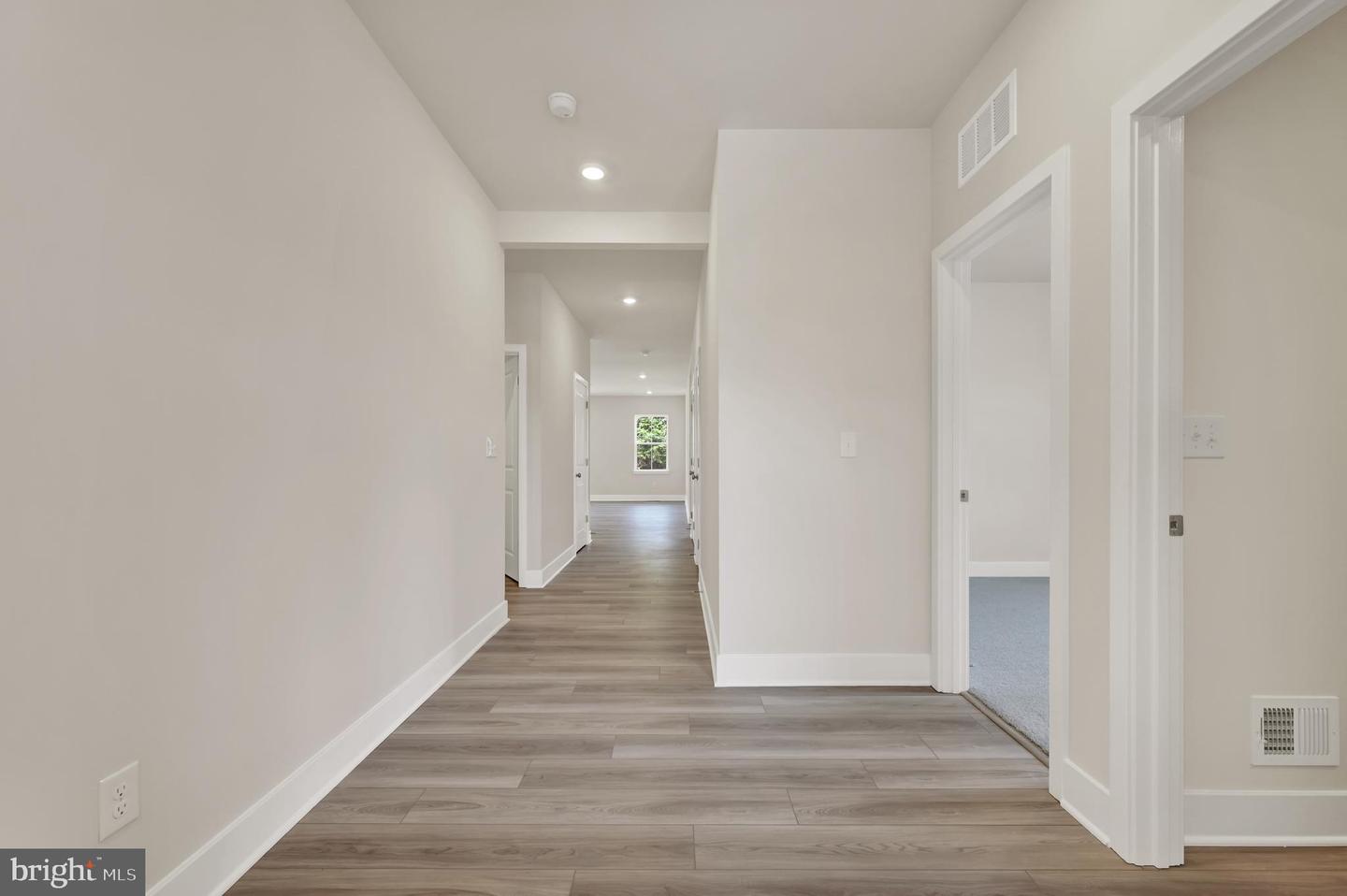 1220 Morris St Property Photo 2