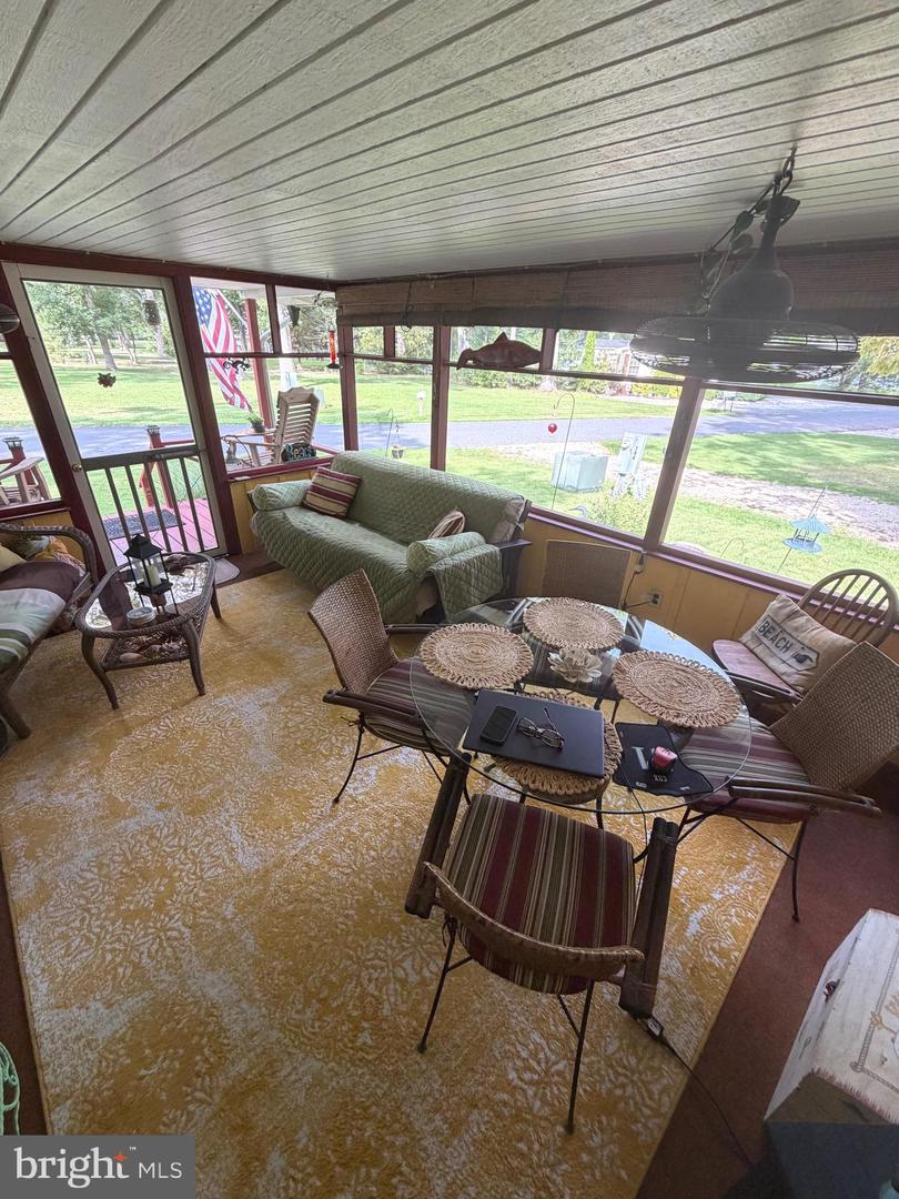 34233 Sandy Ln Property Photo 6
