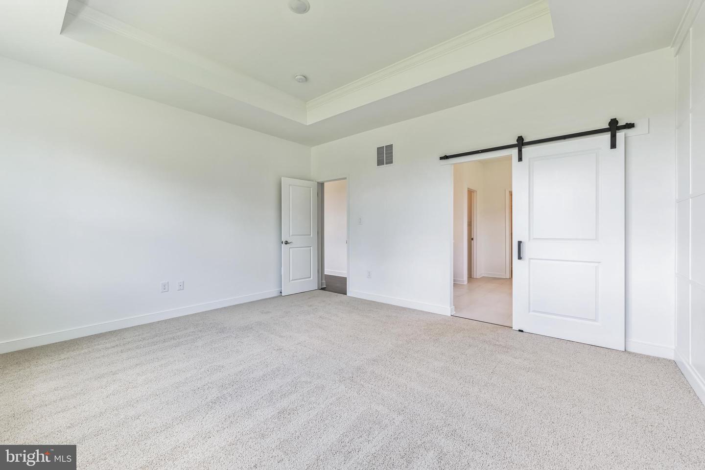 36789 West Old Gate Dr Property Photo 5
