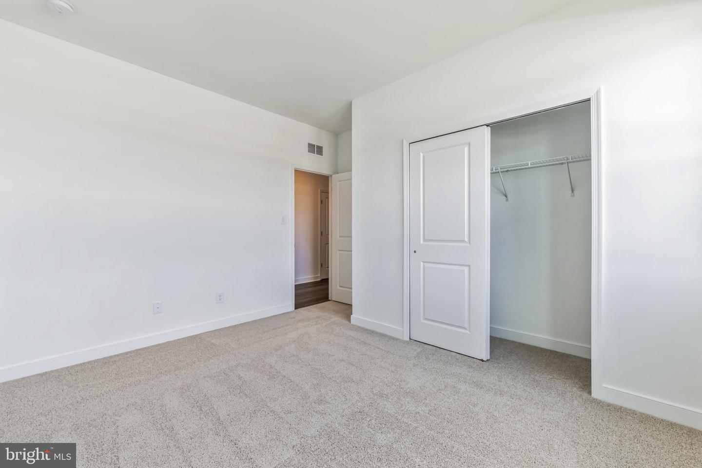 36789 West Old Gate Dr Property Photo 10