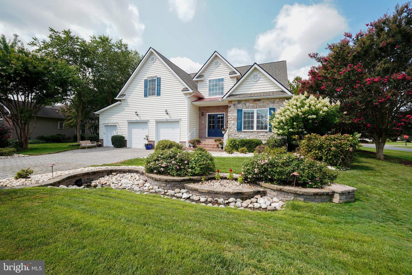 2 Cedar Grove Ct Property Photo 2