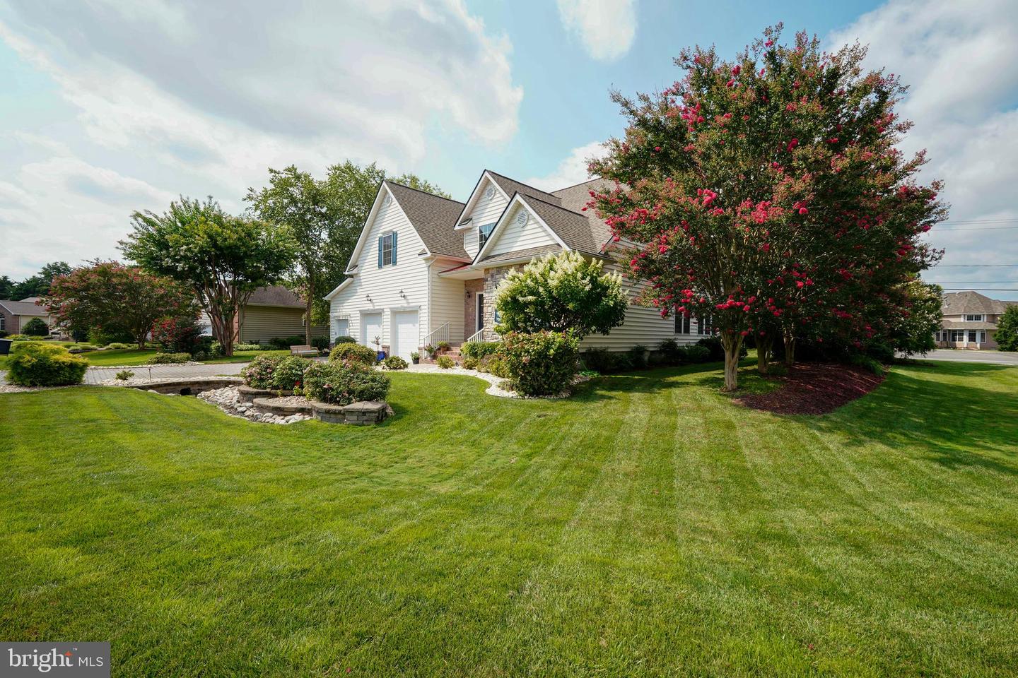 2 Cedar Grove Ct Property Photo 3