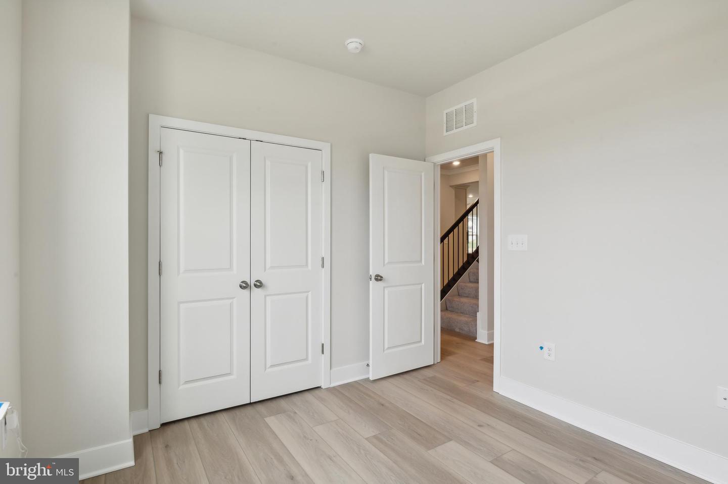 24202 Long Pond Dr Property Photo 7
