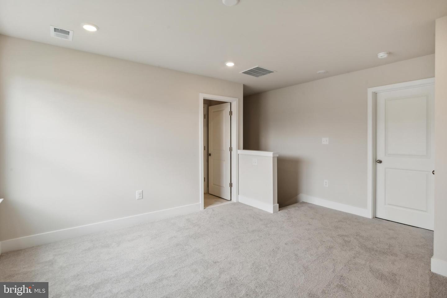 24202 Long Pond Dr Property Photo 25