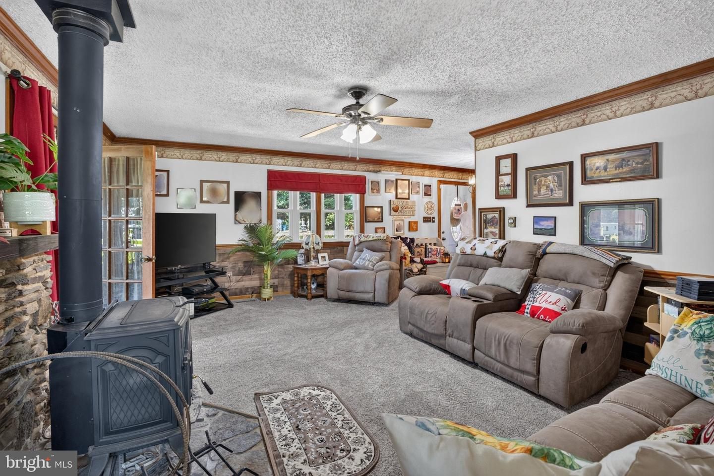 DESU2118660 Property Photo 33