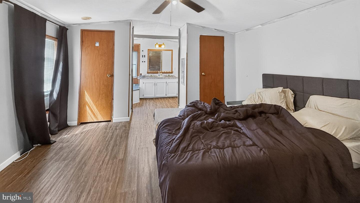 DESU2118660 Property Photo 93