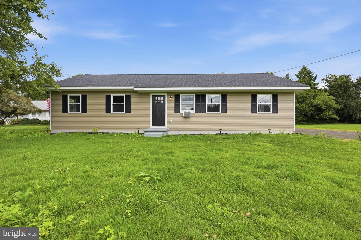 22403 Zoar Rd Property Photo 1