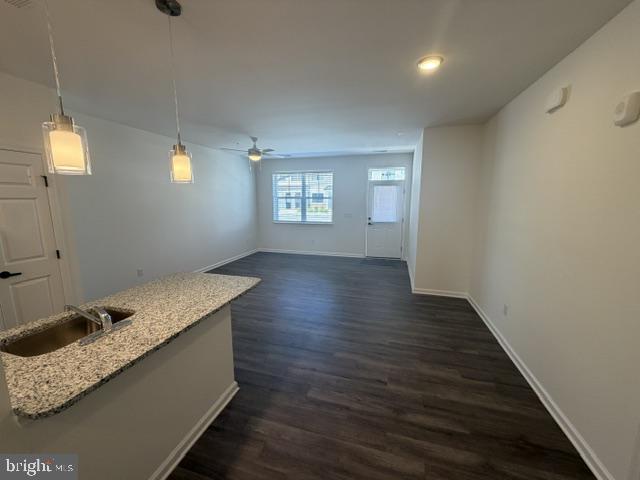 2102 Emden Ln #704 Property Photo 3