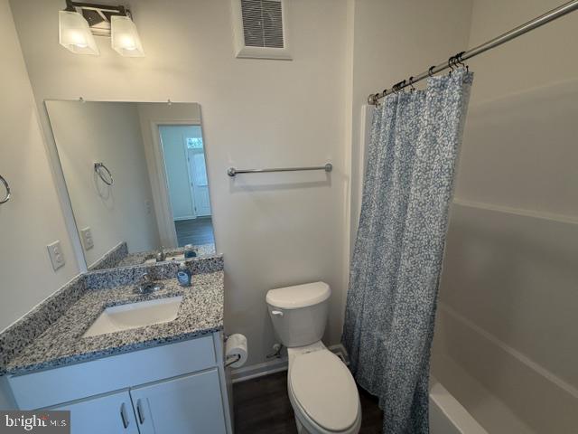 2102 Emden Ln #704 Property Photo 8