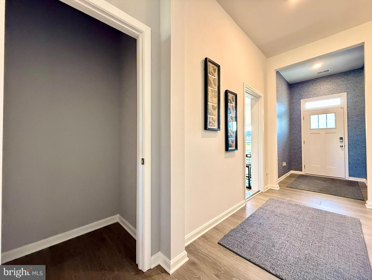 24069 West Cypress Way Property Photo 4