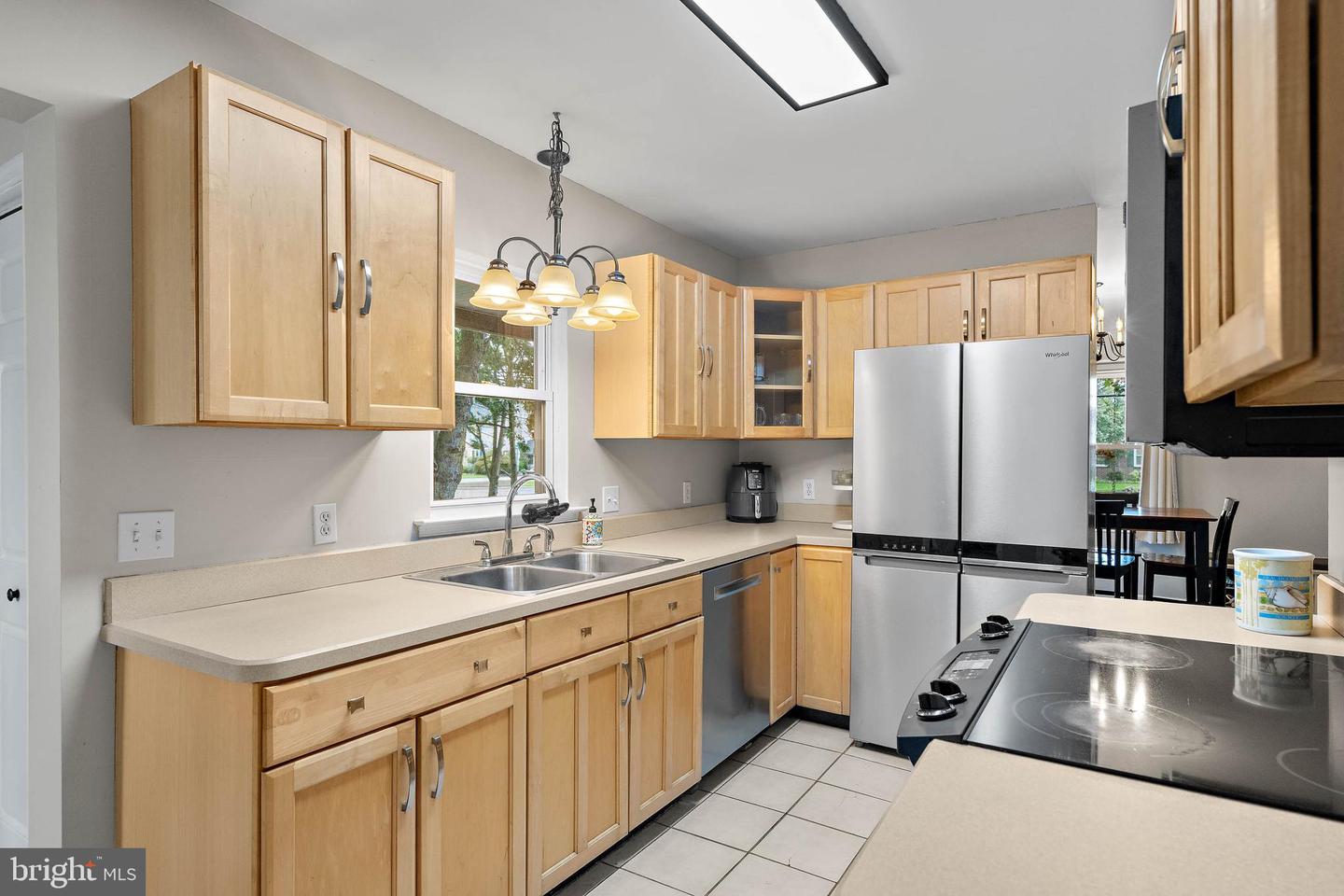 305 Laurel Rd Property Photo 13