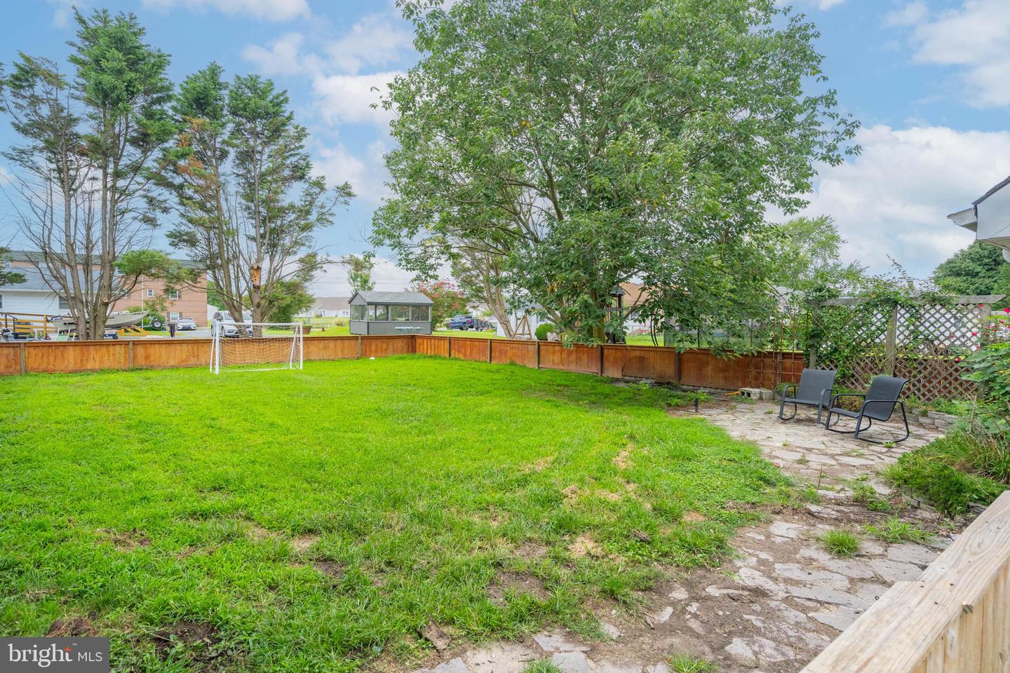 305 Laurel Rd Property Photo 43