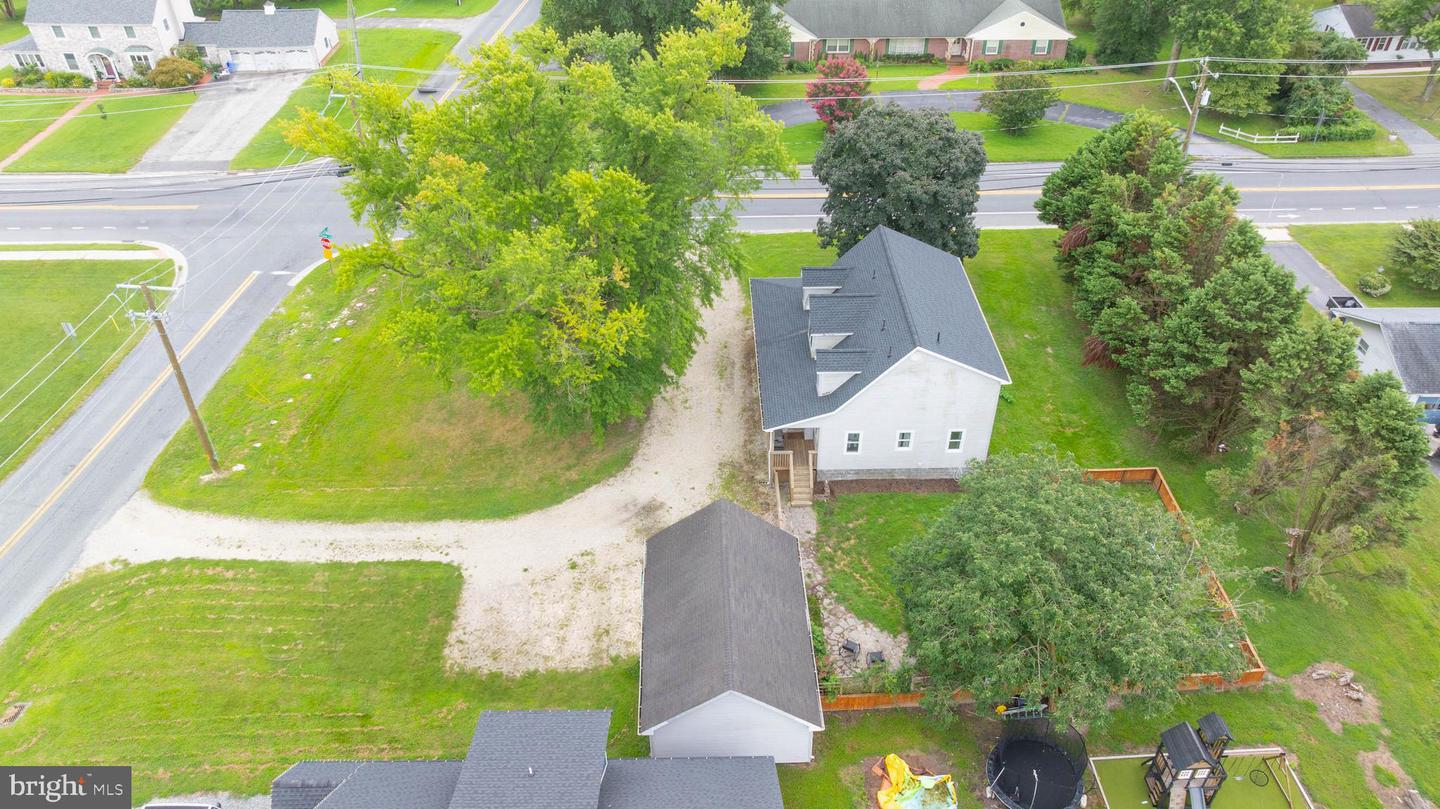 305 Laurel Rd Property Photo 53