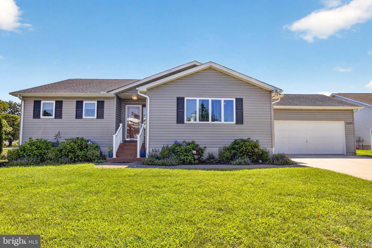 36678 Breakwater Run Property Photo 1