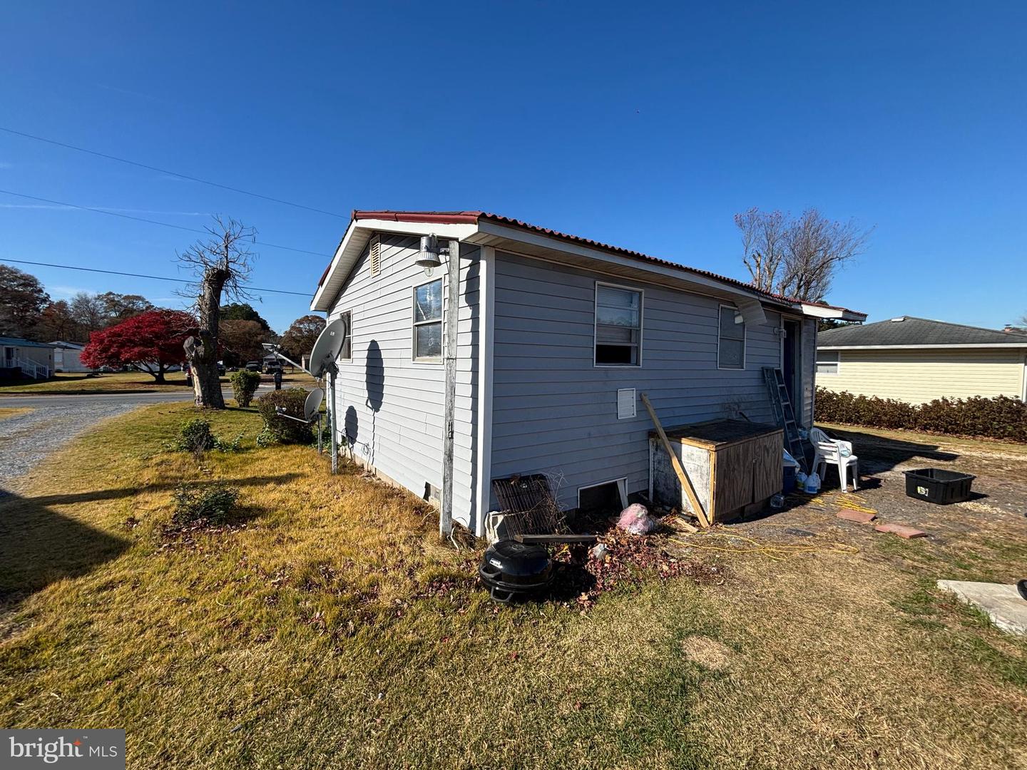 26897 William Street Rd Property Photo 3