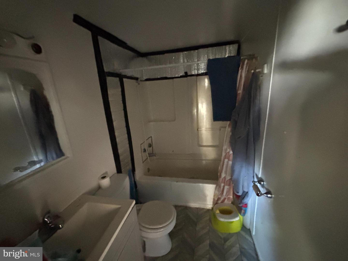 26897 William Street Rd Property Photo 5