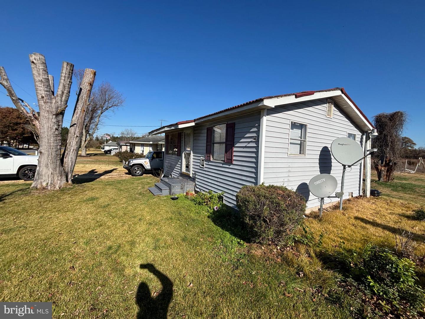 26897 William Street Rd Property Photo 10