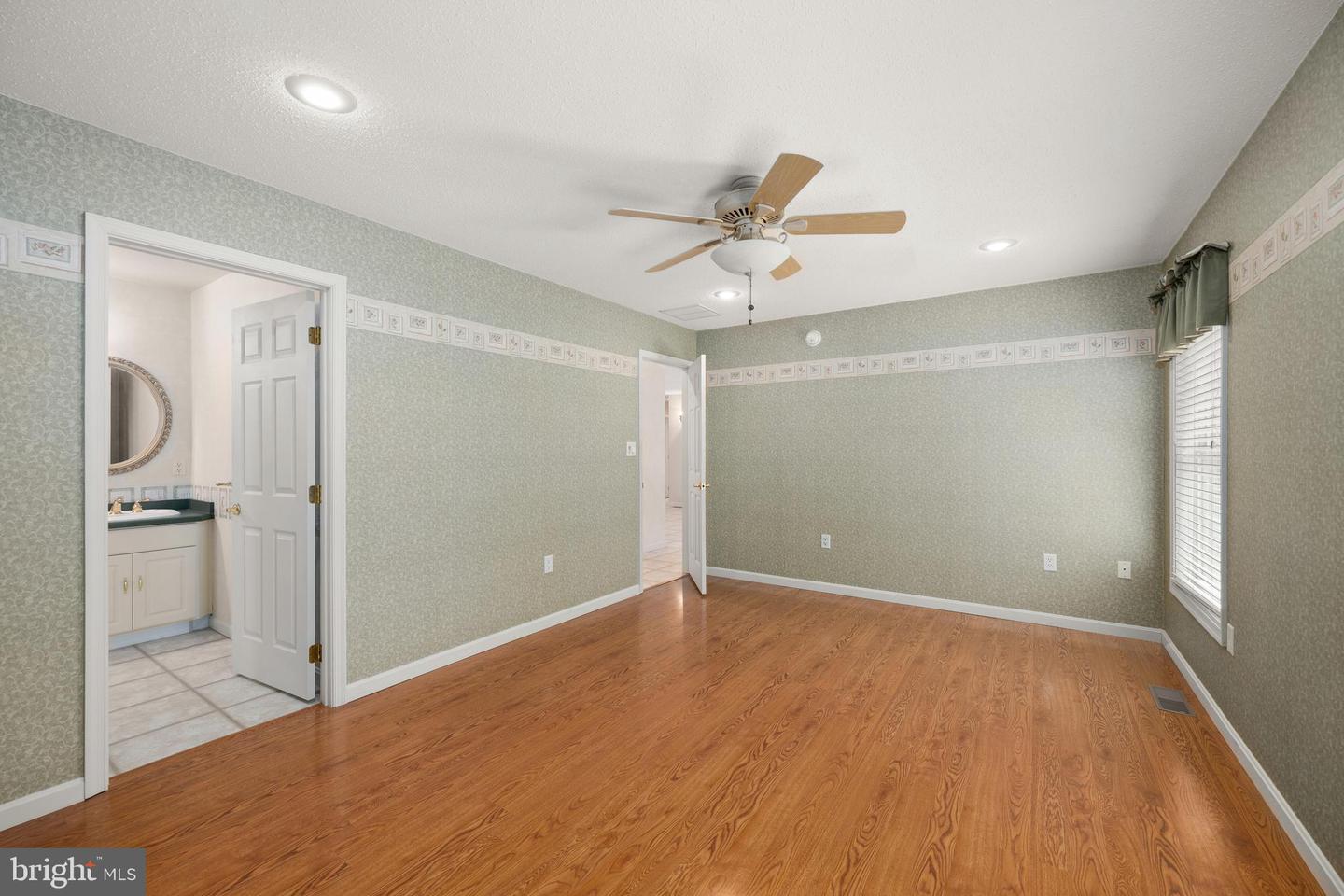 105 Shallow Brooke Ct Property Photo 15
