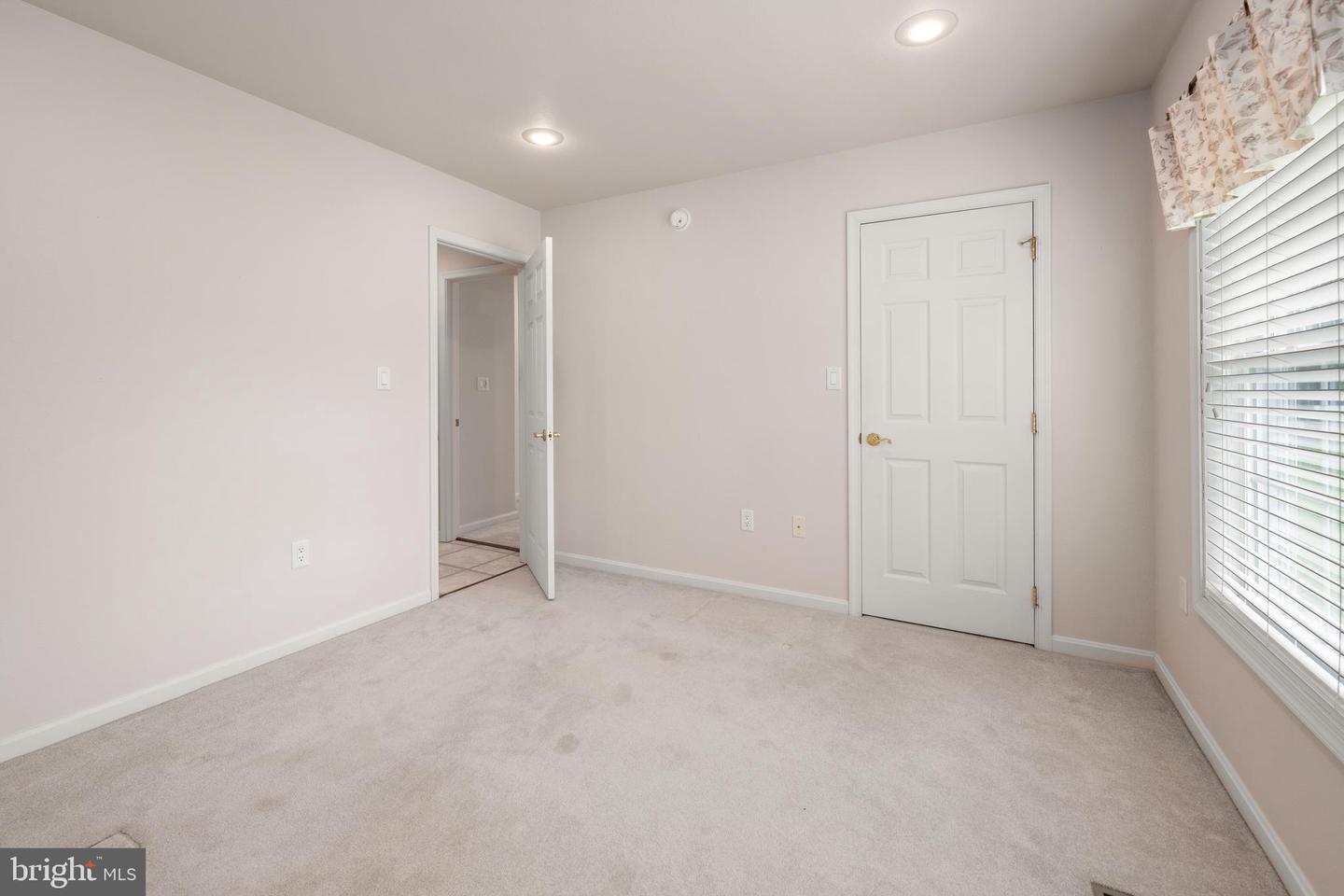 105 Shallow Brooke Ct Property Photo 23