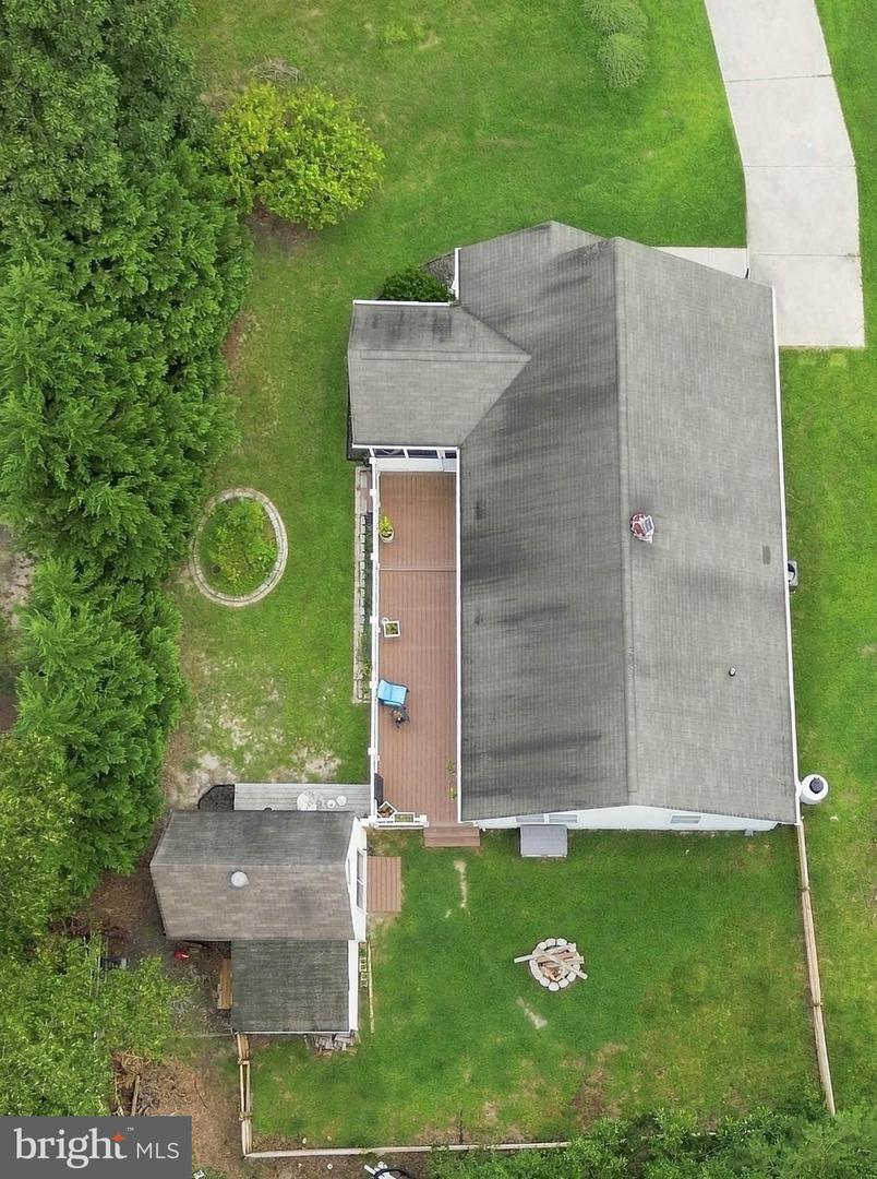 59 Lake Shore Dr Property Photo 12