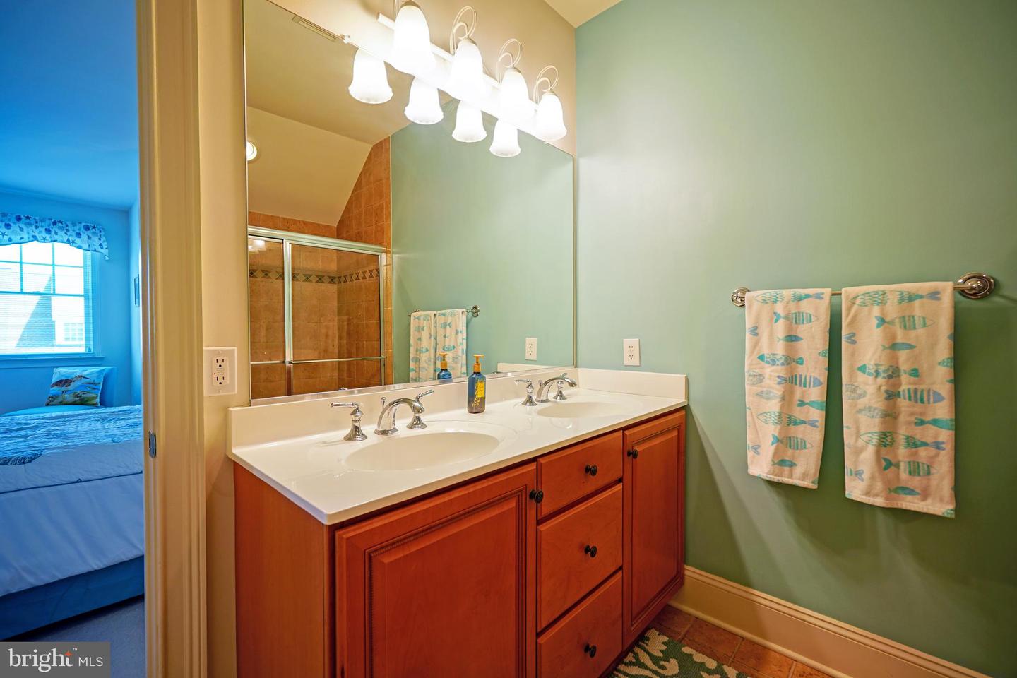 18745 Bethpage Dr Property Photo 24