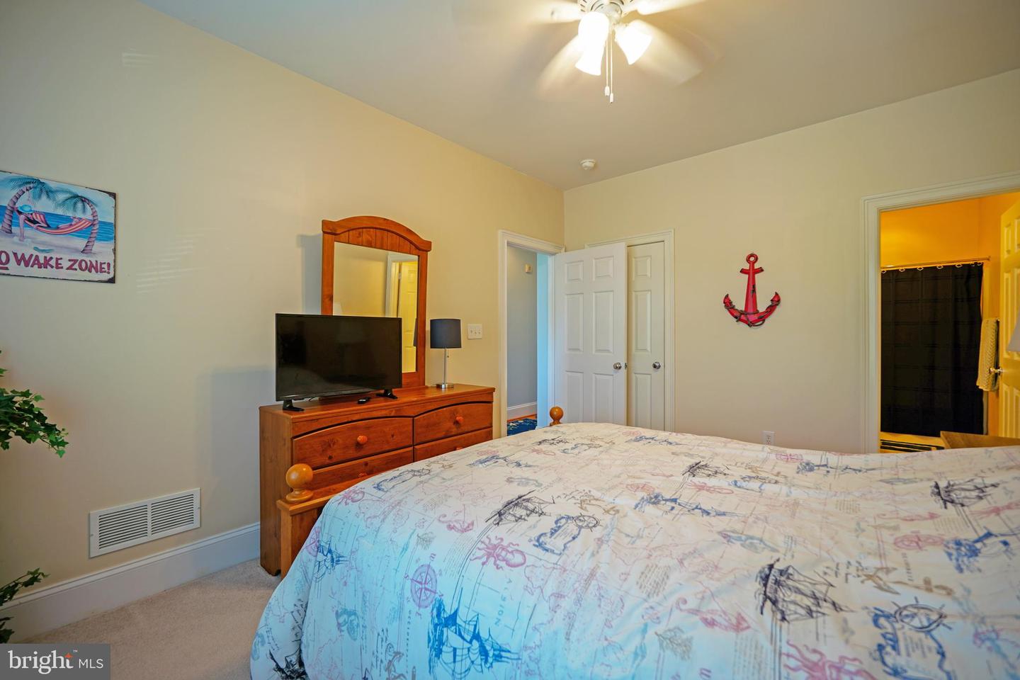 18745 Bethpage Dr Property Photo 26