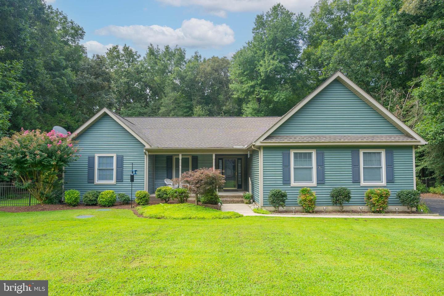 110 S White Cedar Dr Property Photo 1