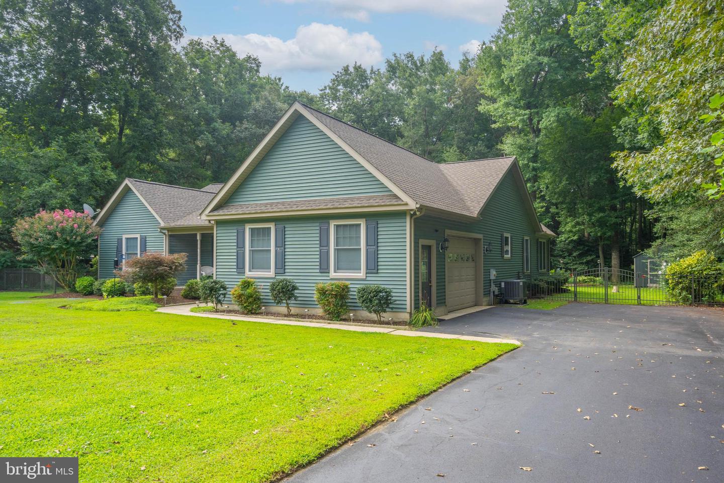 110 S WHITE CEDAR DR Property Photo 1