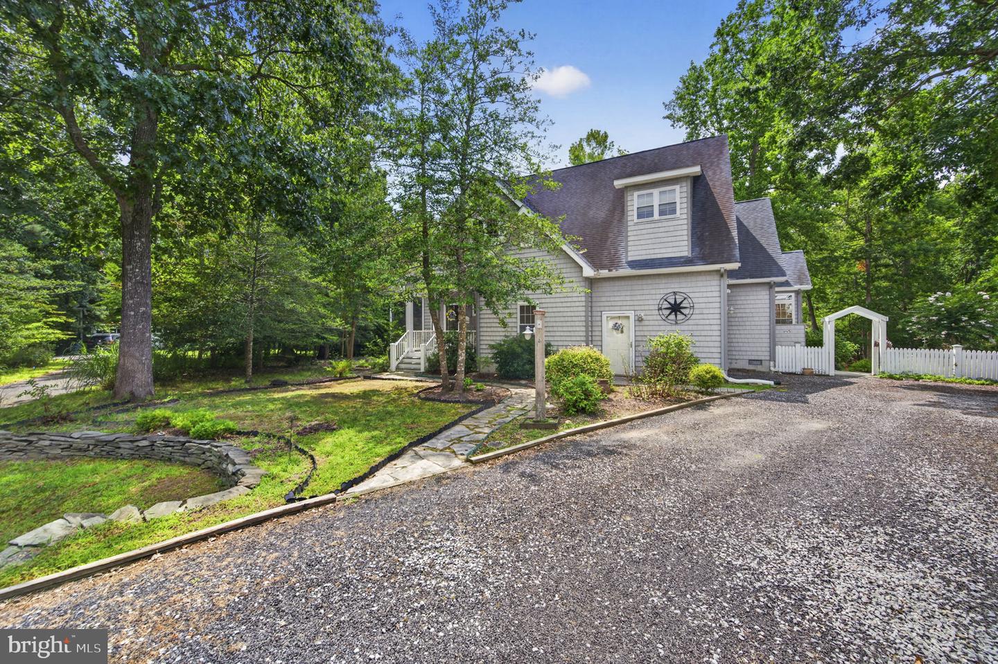 19 Holly Rdg Property Photo 3