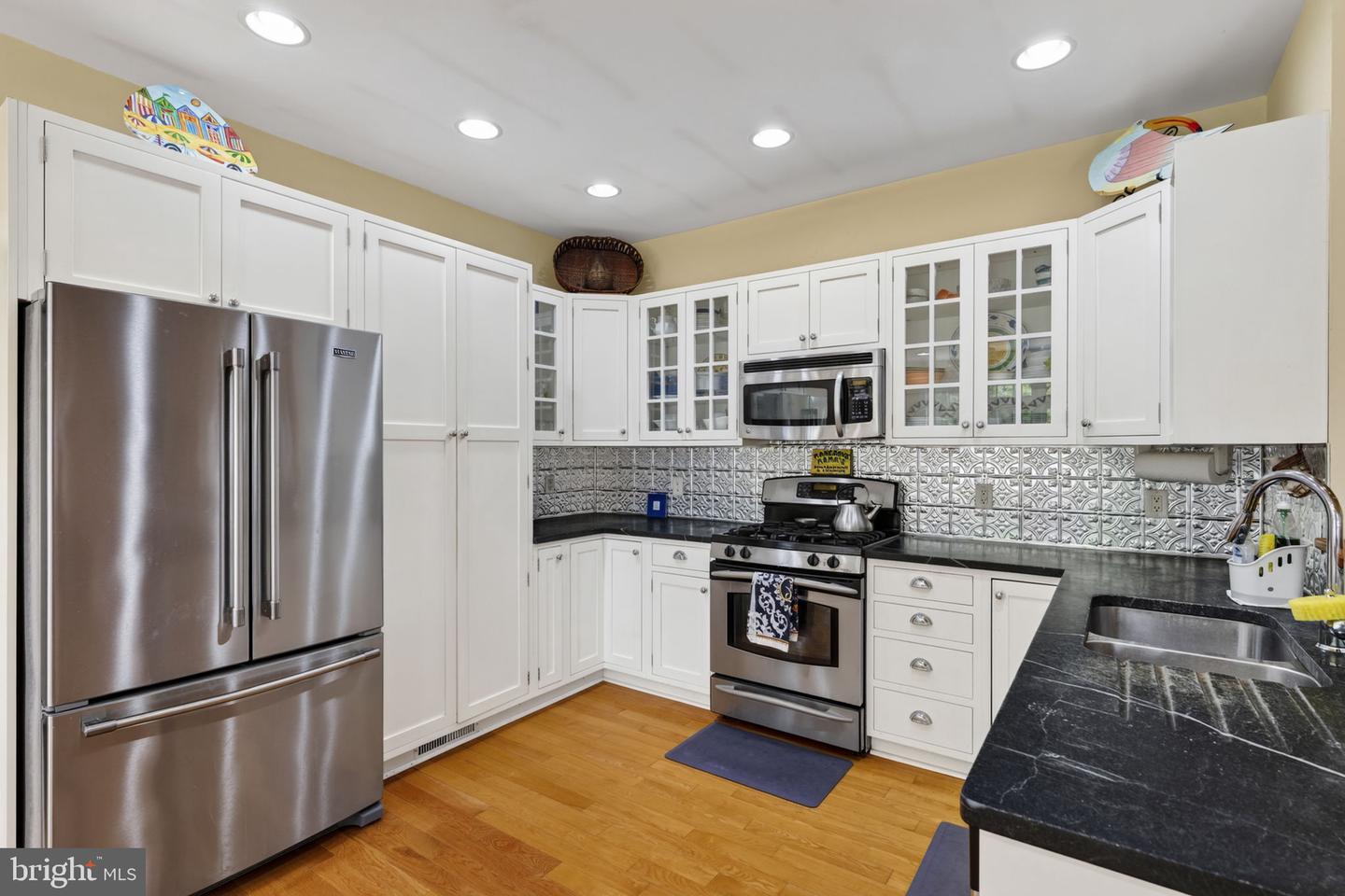 19 Holly Rdg Property Photo 13