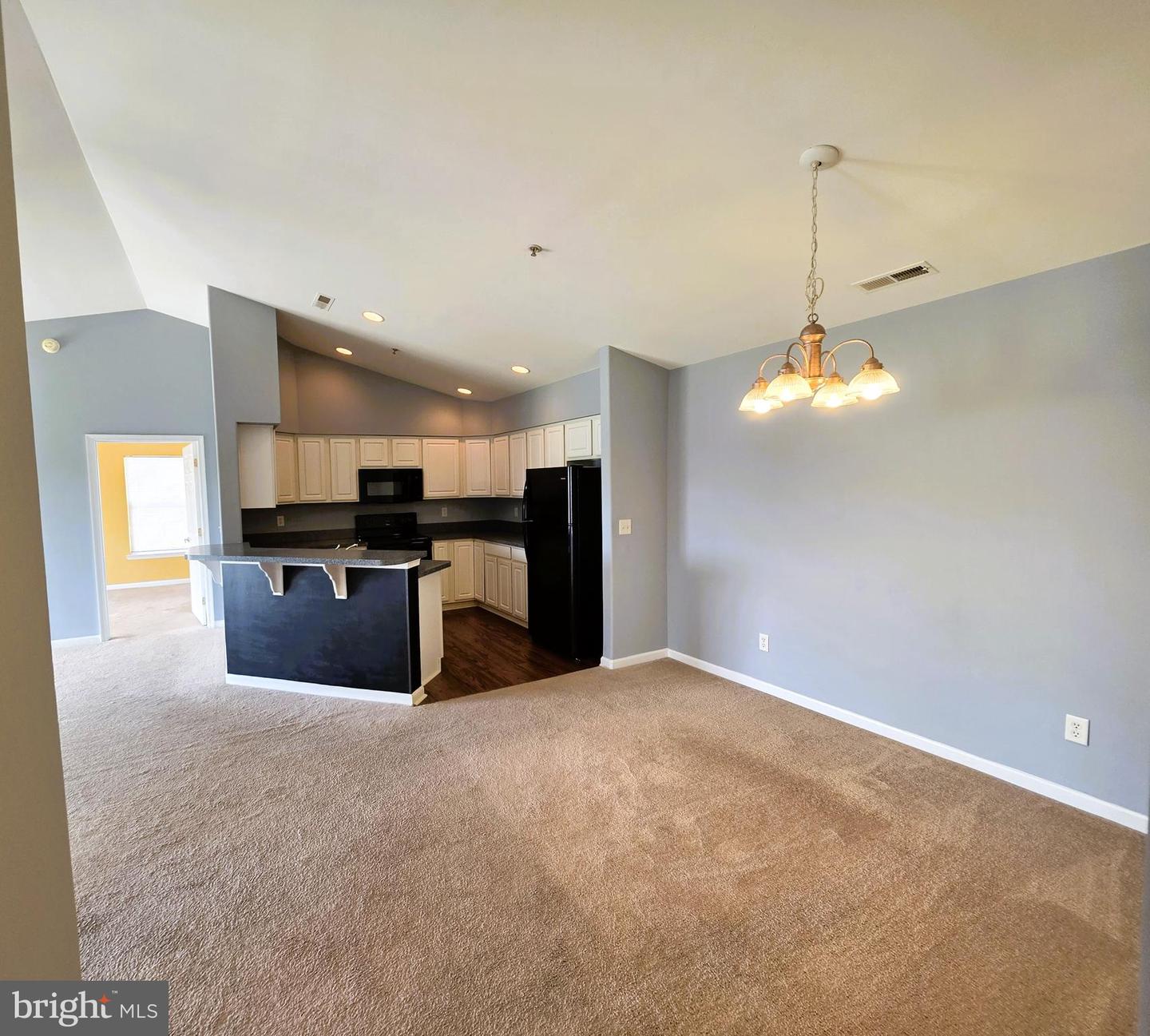 3003 Heather Dr #j Property Photo 5
