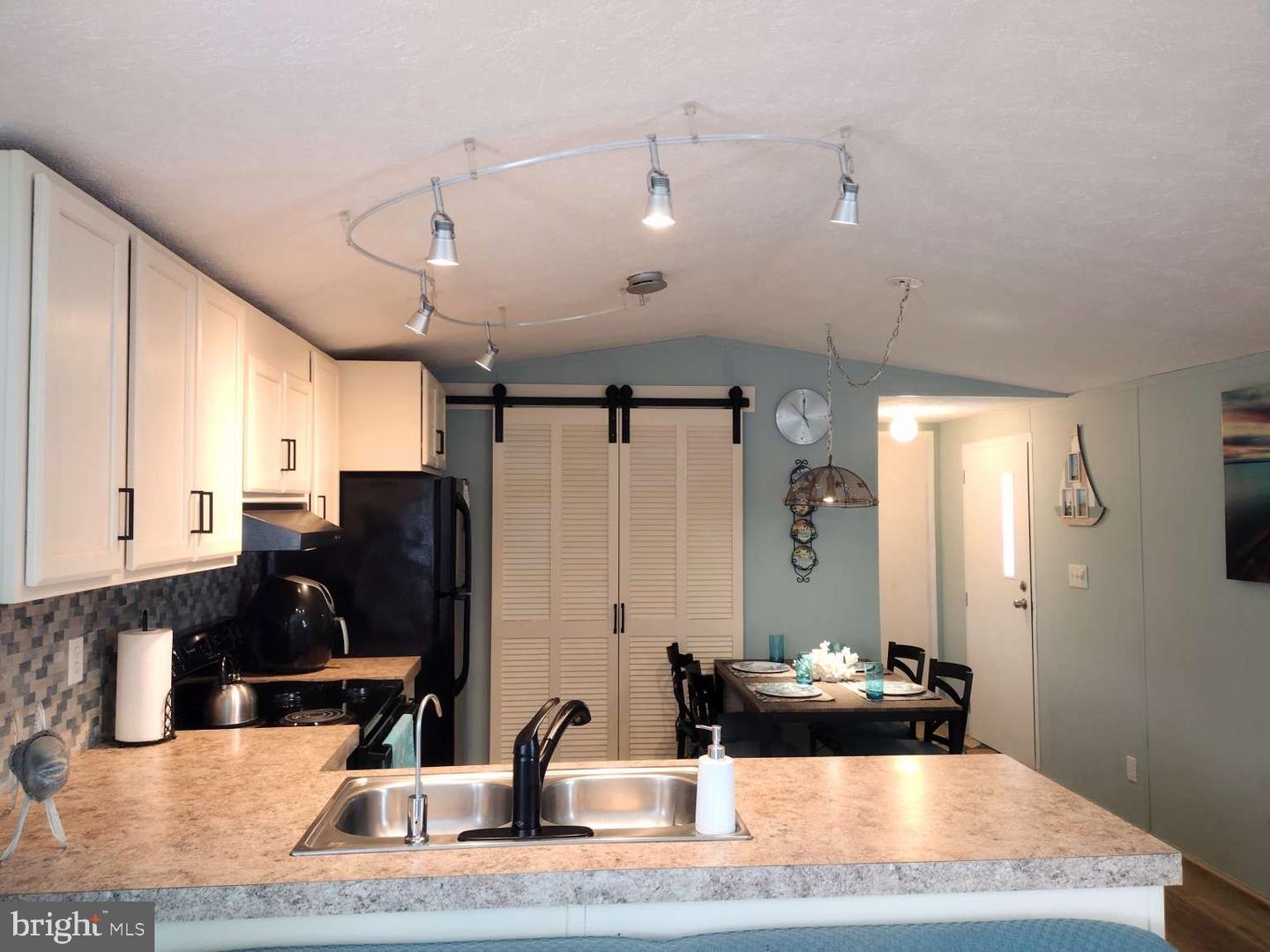 27439 Sea Whip Ln Property Photo 11