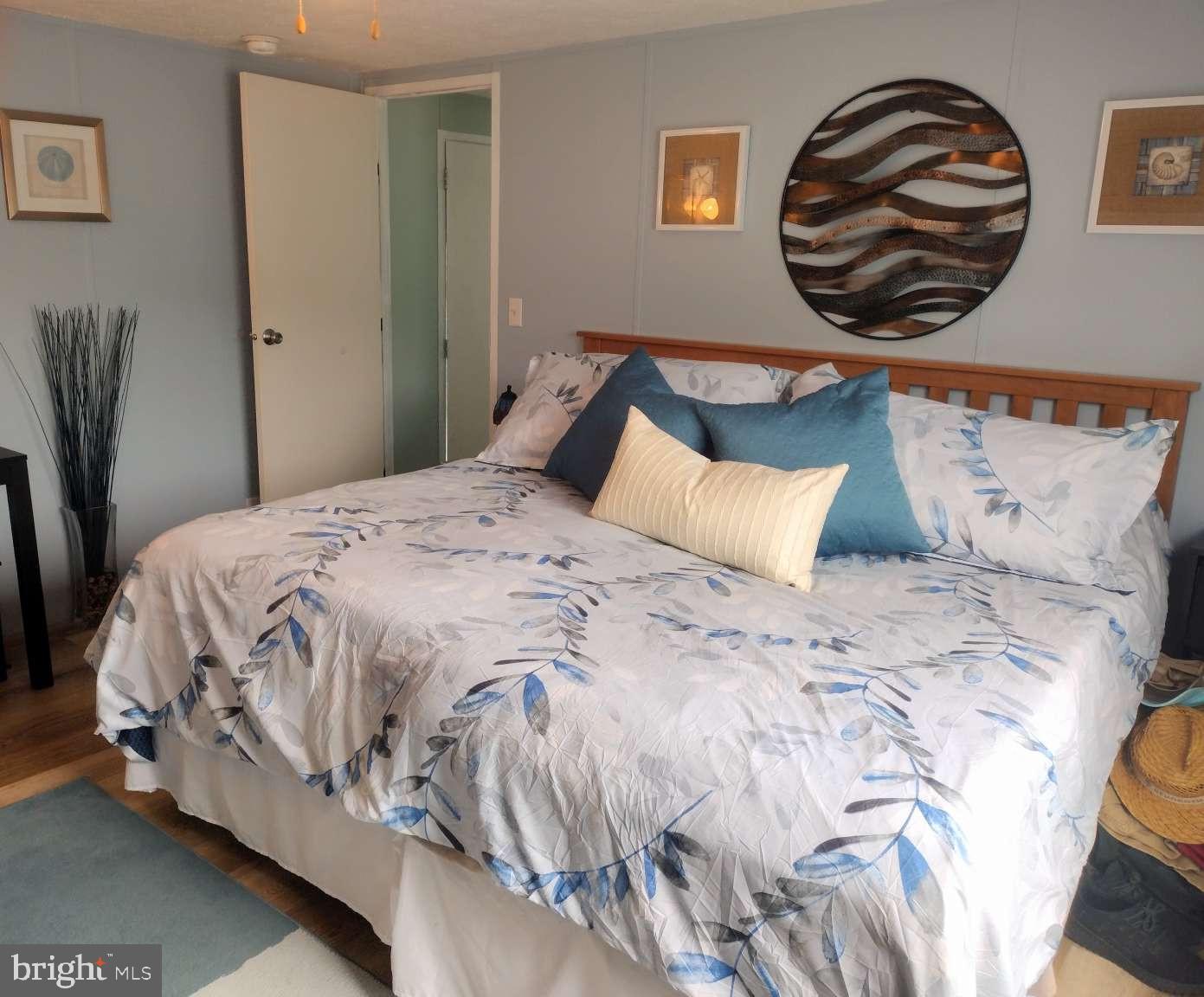 27439 Sea Whip Ln Property Photo 14