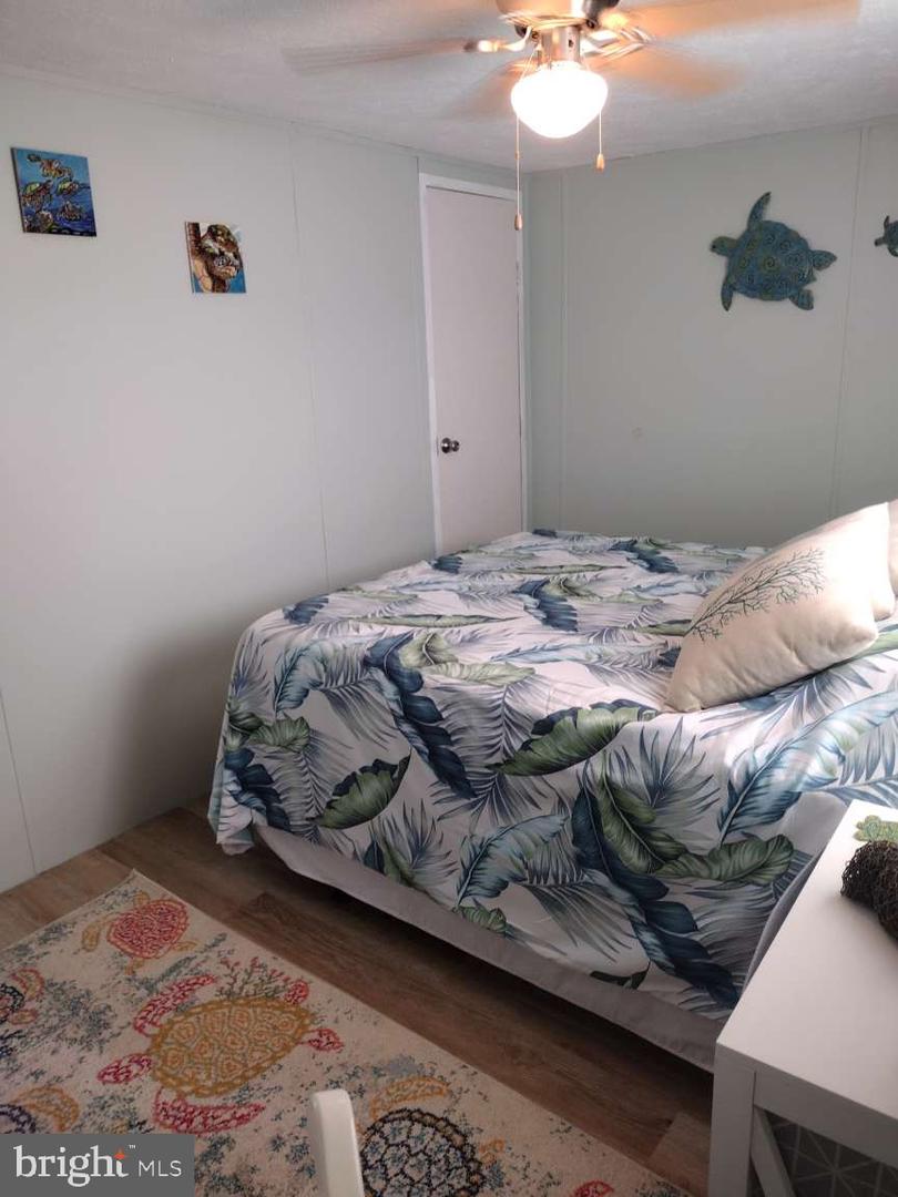 27439 Sea Whip Ln Property Photo 18