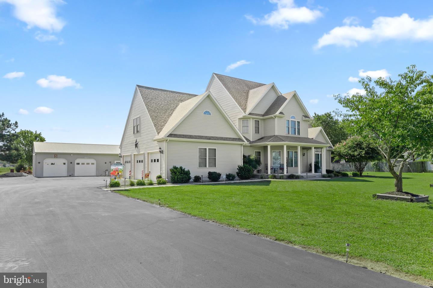 14070 PEPPERBOX RD Property Photo 1
