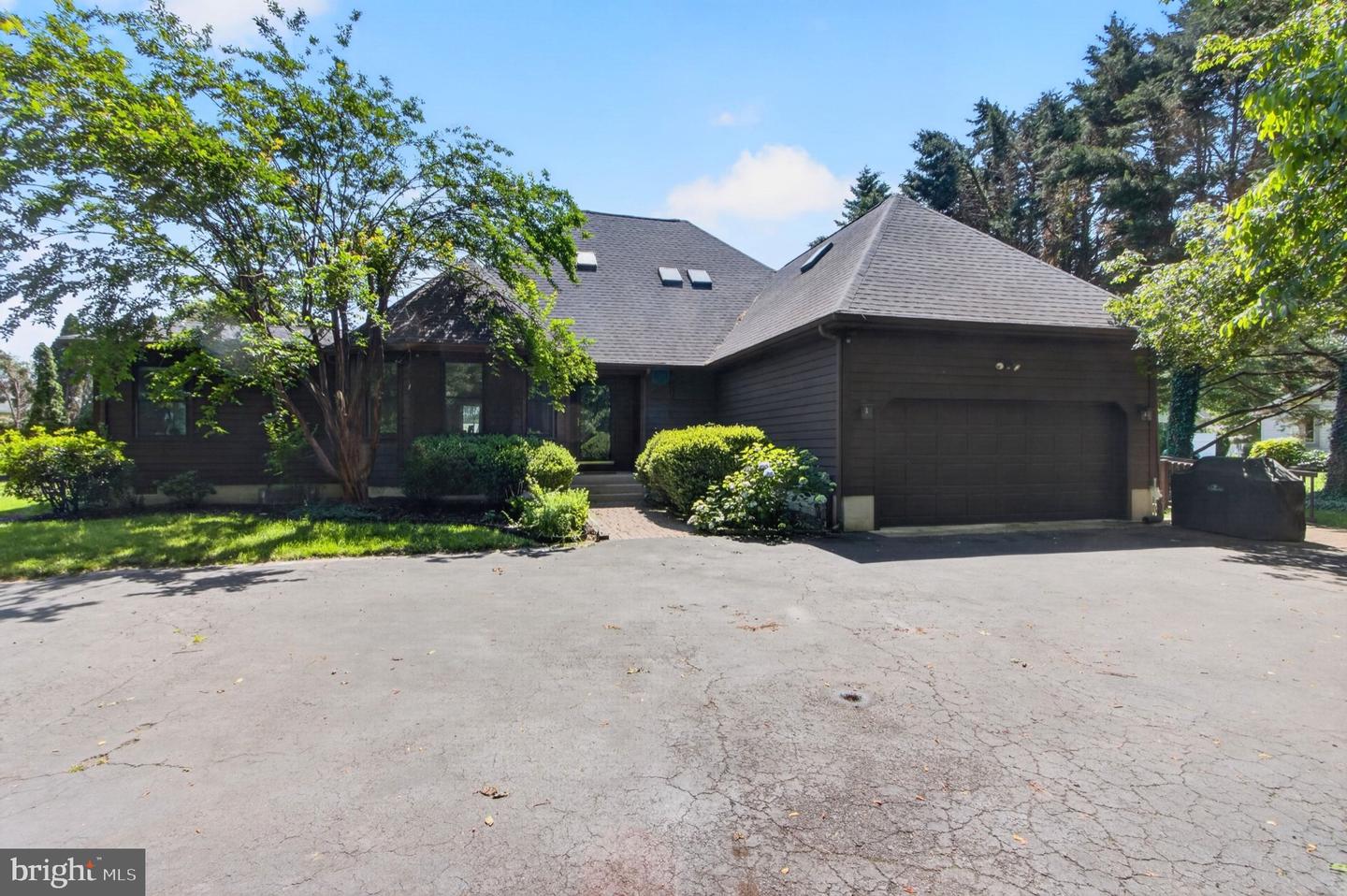 3 Tall Oaks Ct Property Photo 2