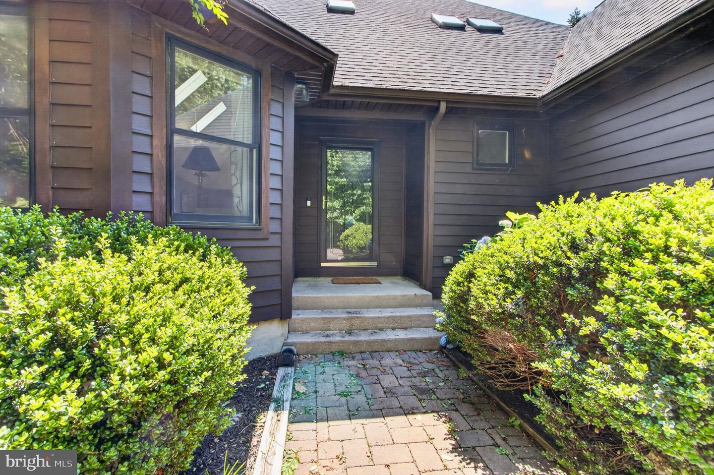 3 Tall Oaks Ct Property Photo 3