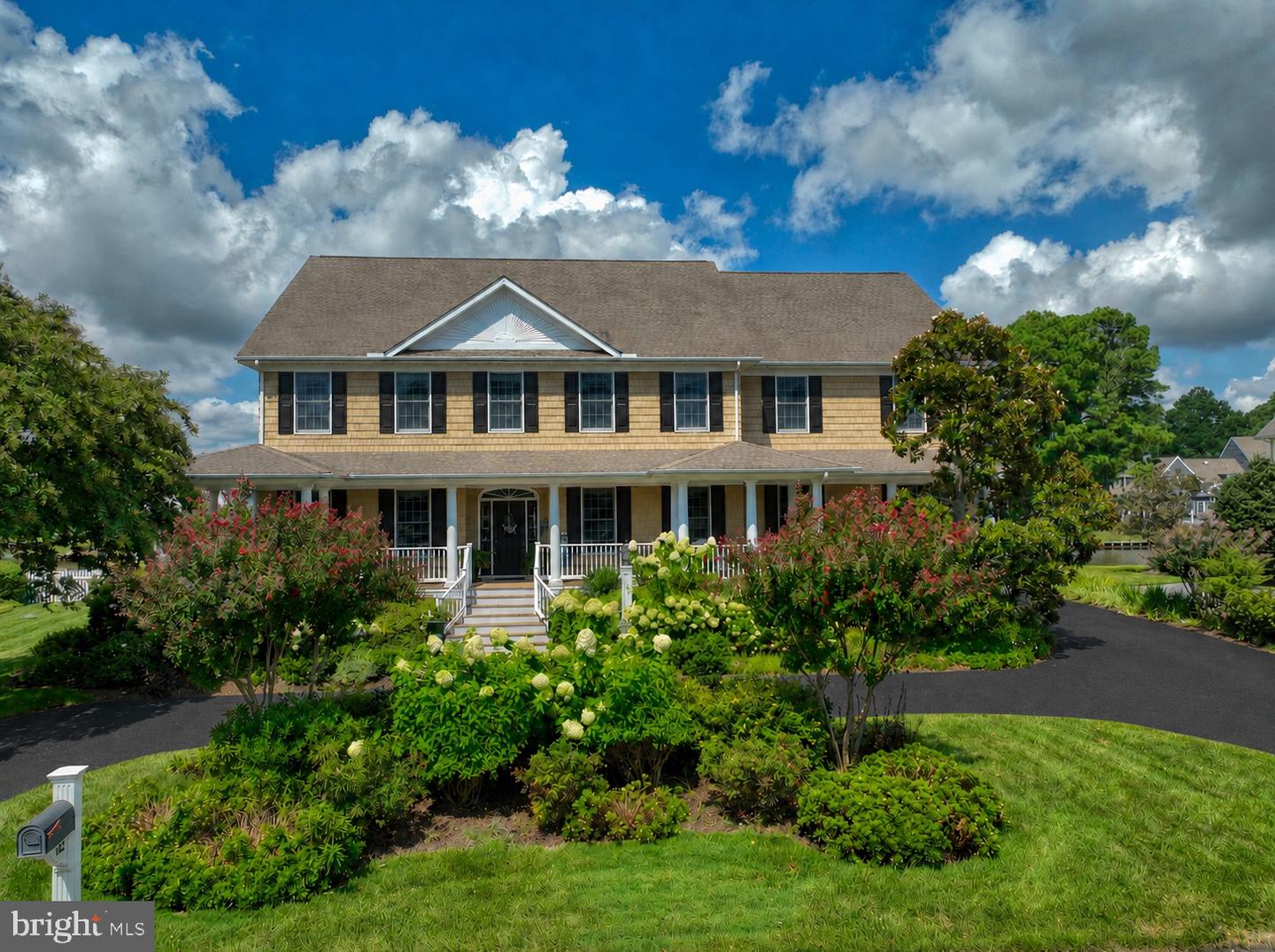 142 Torquay Ct Property Photo 6