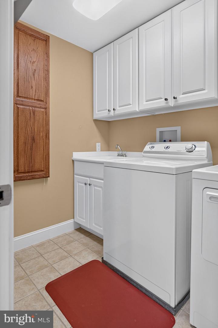 142 Torquay Ct Property Photo 46