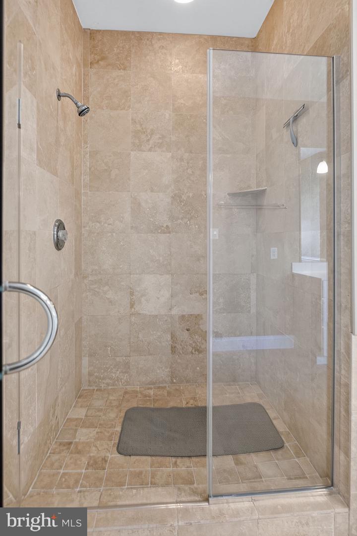 142 Torquay Ct Property Photo 55