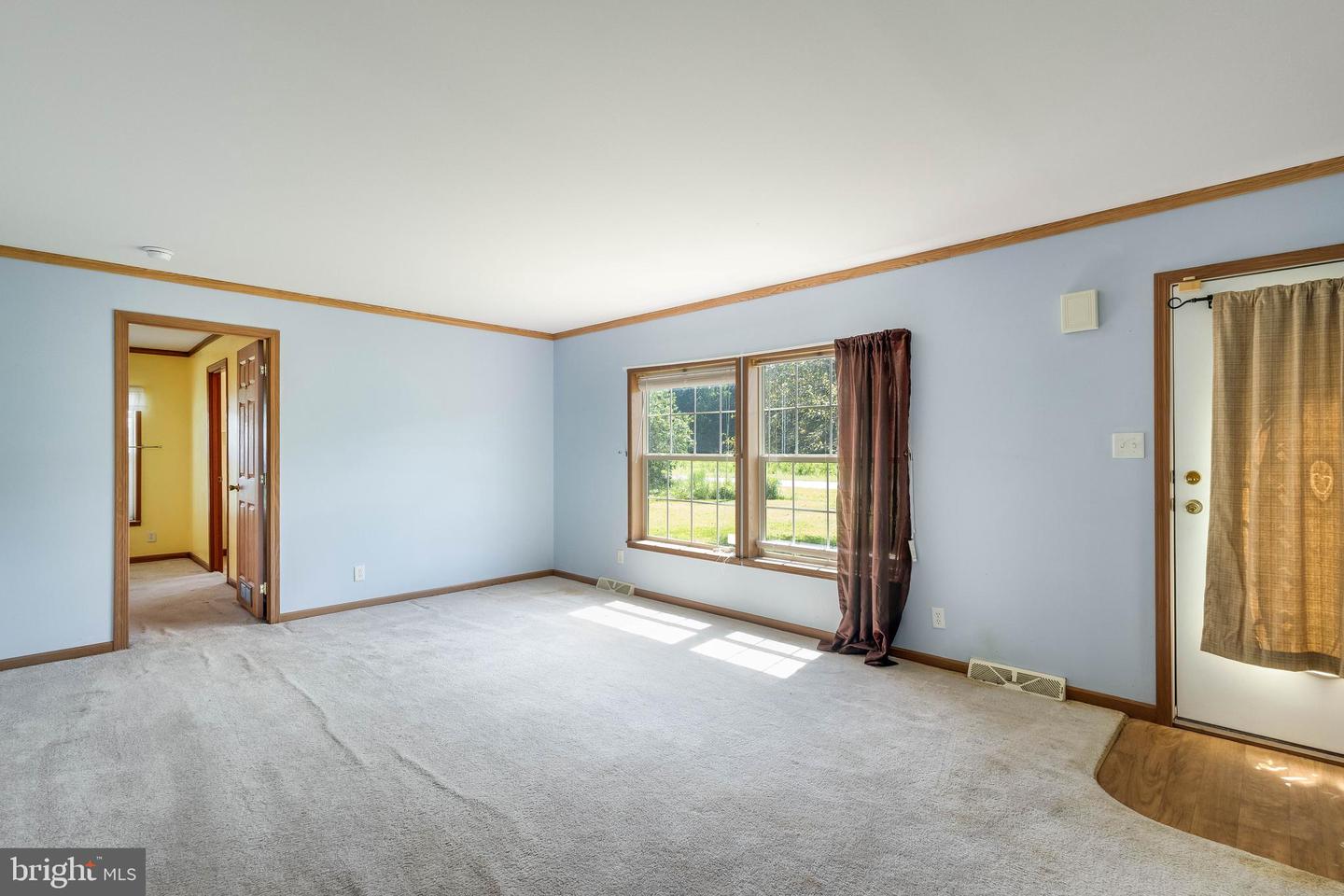 10343 Waller Rd Property Photo 4