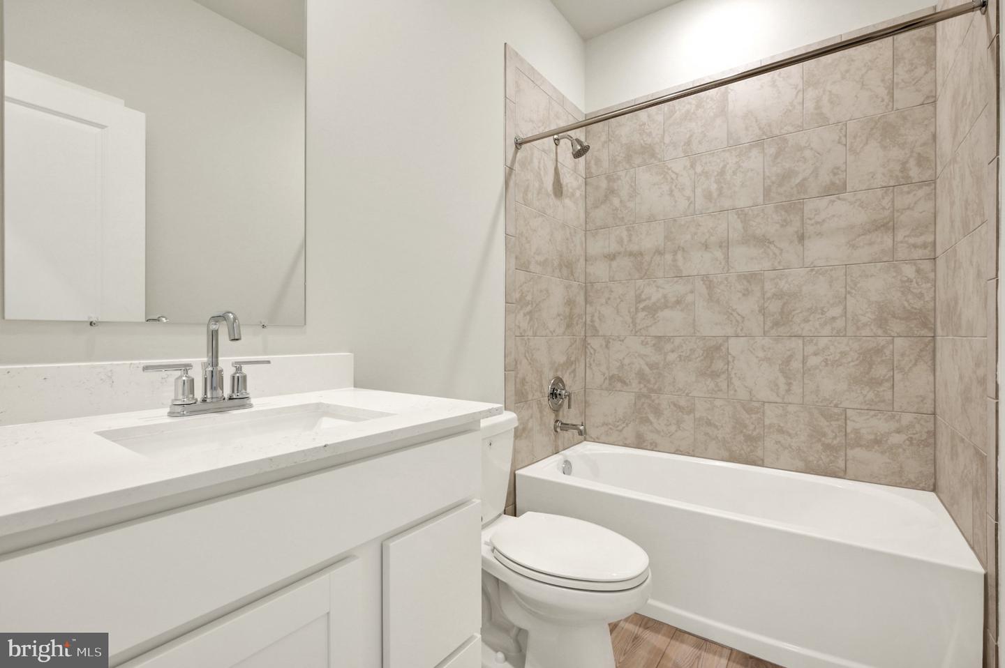 1235 Morris St Property Photo 7