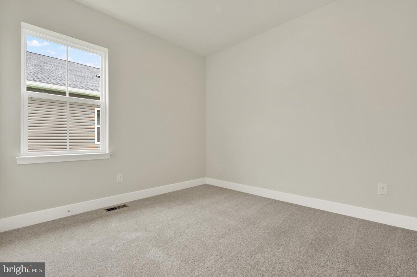 1235 Morris St Property Photo 8