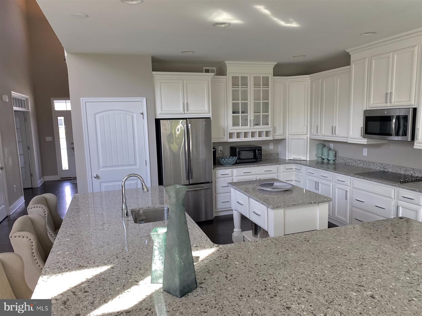 16285 Rockport Dr Property Photo 3