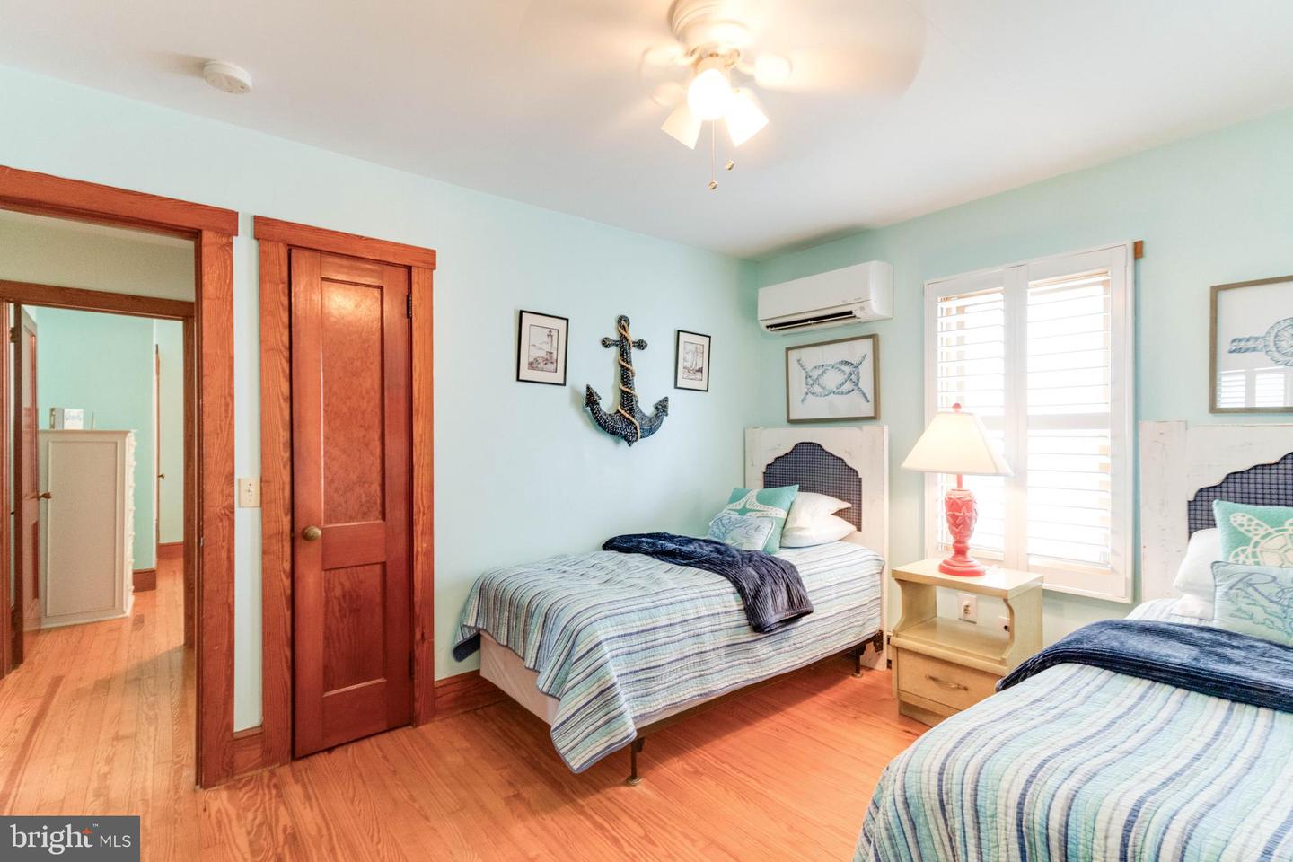 105 Hollywood St Property Photo 16