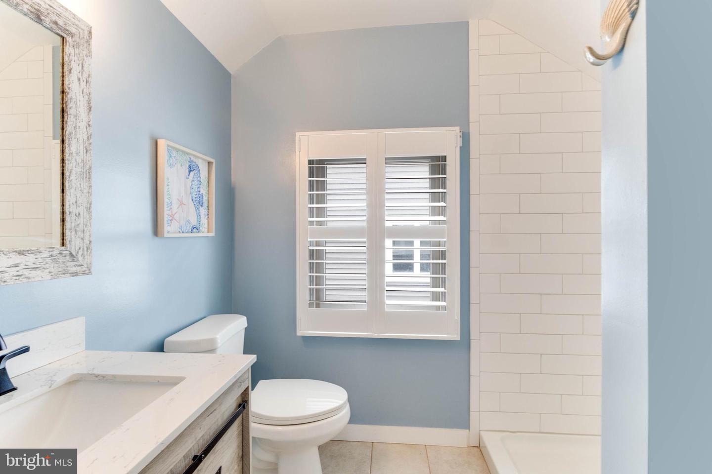 105 Hollywood St Property Photo 22