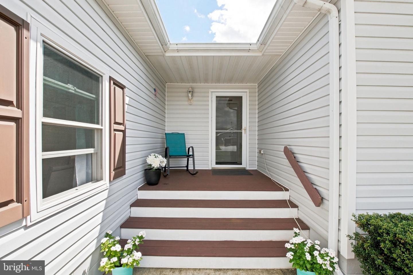 36802 Breakwater Run Property Photo 3