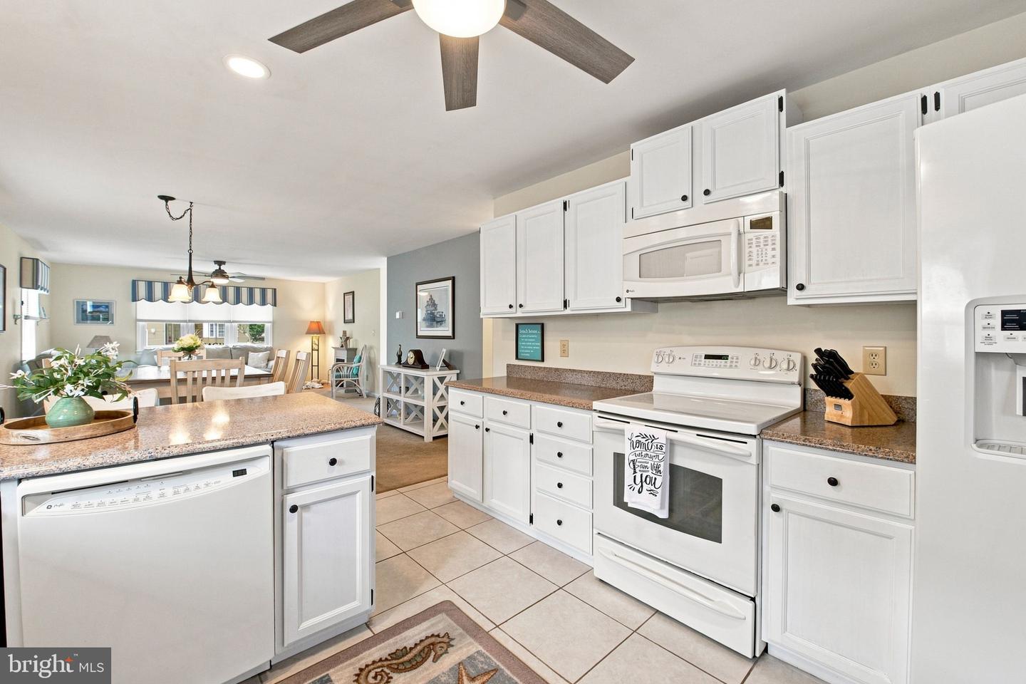 36802 Breakwater Run Property Photo 13
